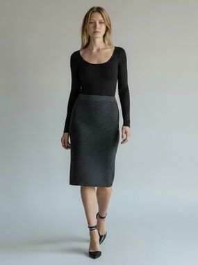 VIVIENNE TAM Classic Gray Ribbed Knit Pencil Skirt Wool Blend S Designer Luxury